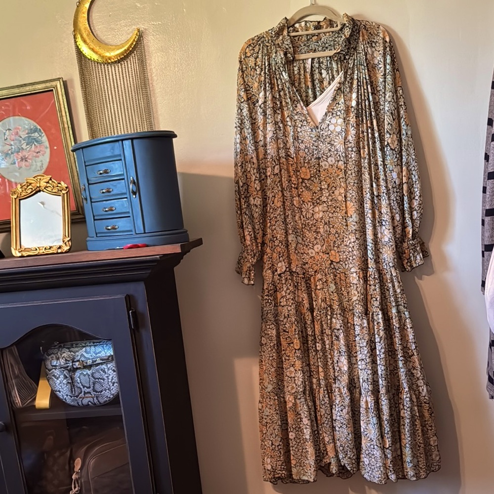 💛🌻🖤🐝Floral Print Free People feeling groovy